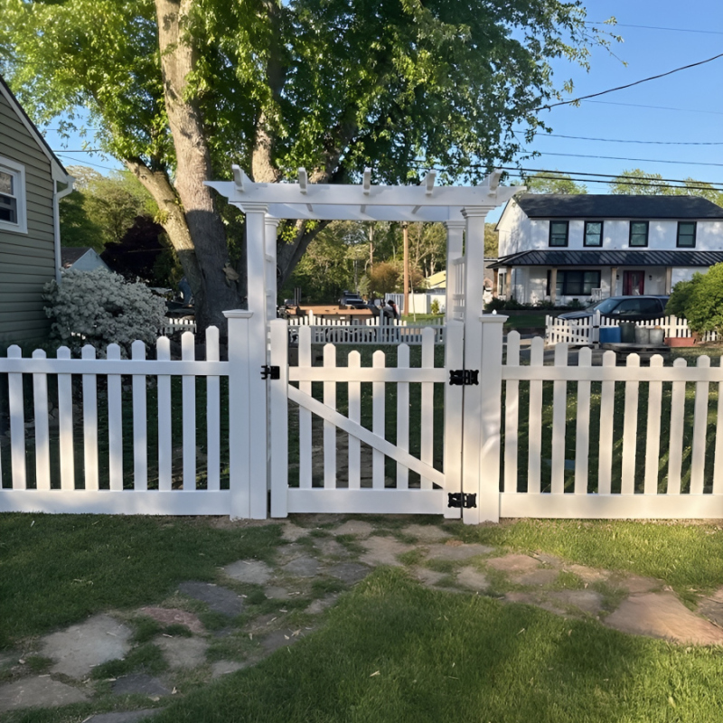 Picket-Vinyl-Fence-Installation-in-Cape-May-NJ-1