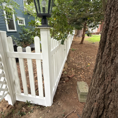 white-vinyl-fence-installation-in-merchantville-nj-in-post5