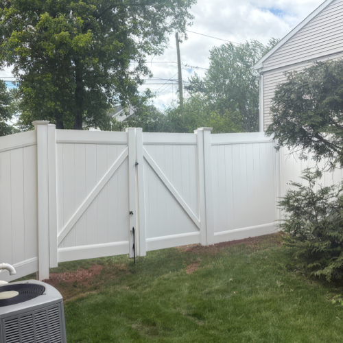 vinyl-fence-install04