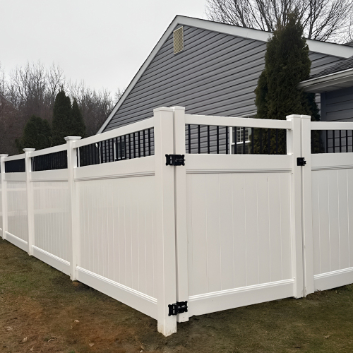 Vinyl-Privacy-Fence-Installation-in-Evesham-NJ-2