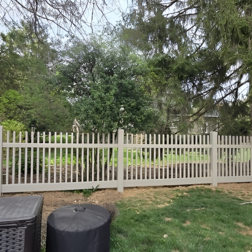 vinyl-picket-fence-replacement-in-broomall-pa-1