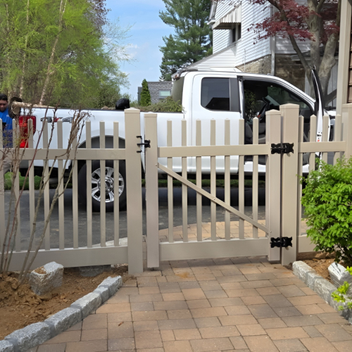 vinyl-picket-fence-replacement-in-broomall-pa-2