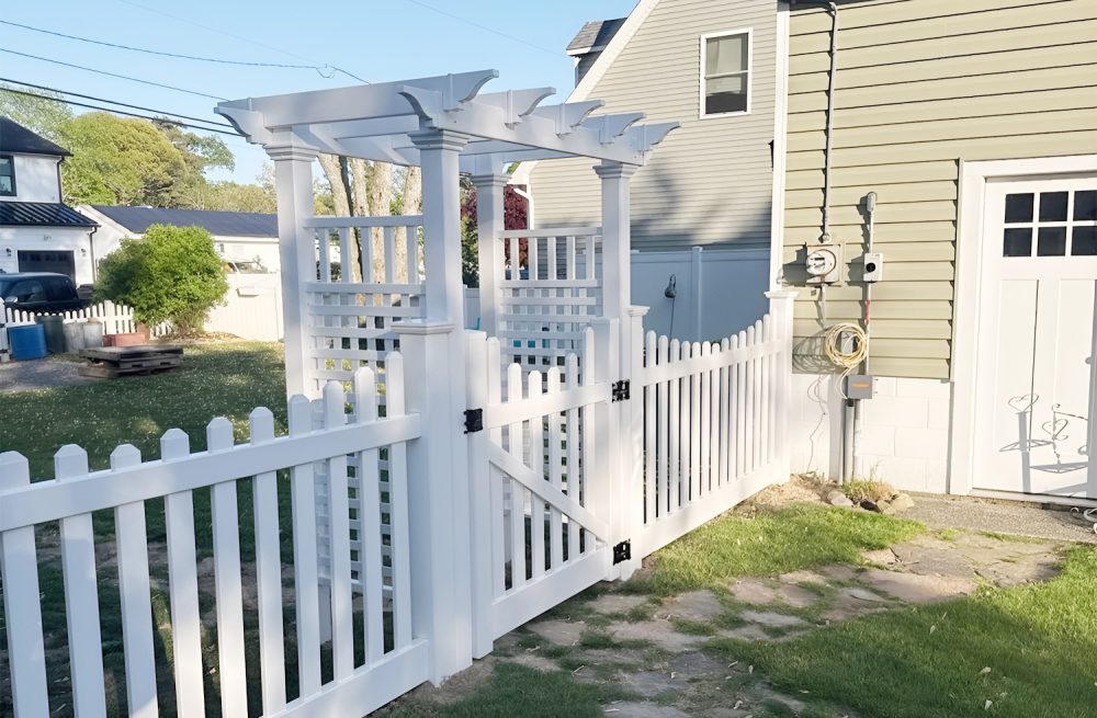 Picket & Vinyl Fence Installation in Cape May, NJ
